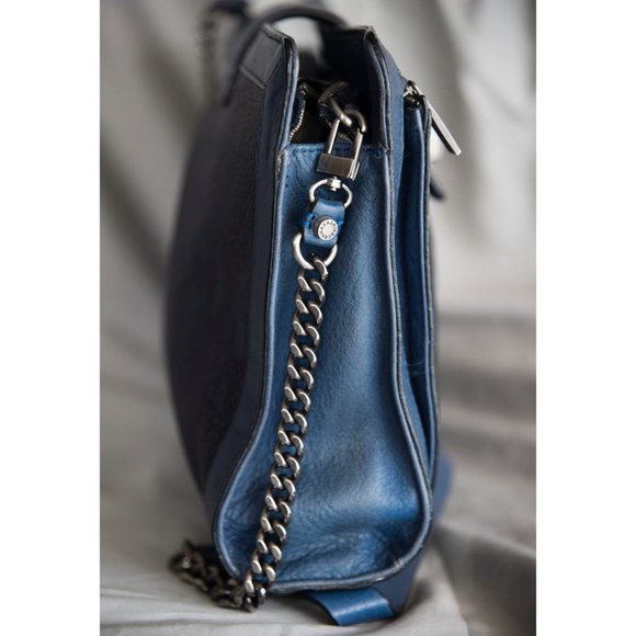 BCBG Double Lock Croc Pattern Leather Shoulder Chain Bag - Picture 3 of 6